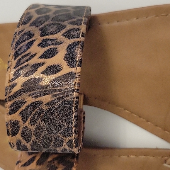 Sandals - Picture 2 of 5